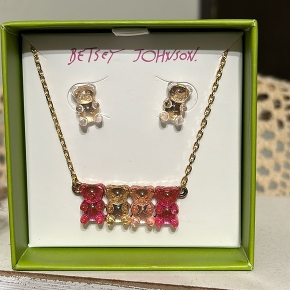 NIB.  BETSEY JOHNSON GUMMY BEAR NECKLACE AND EARRINGS BOXED SET - Picture 1 of 9